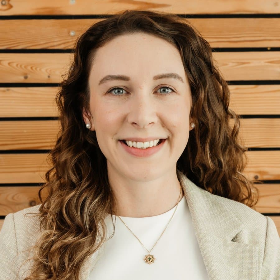 Julia Dona, Sales Managerin bei digibon