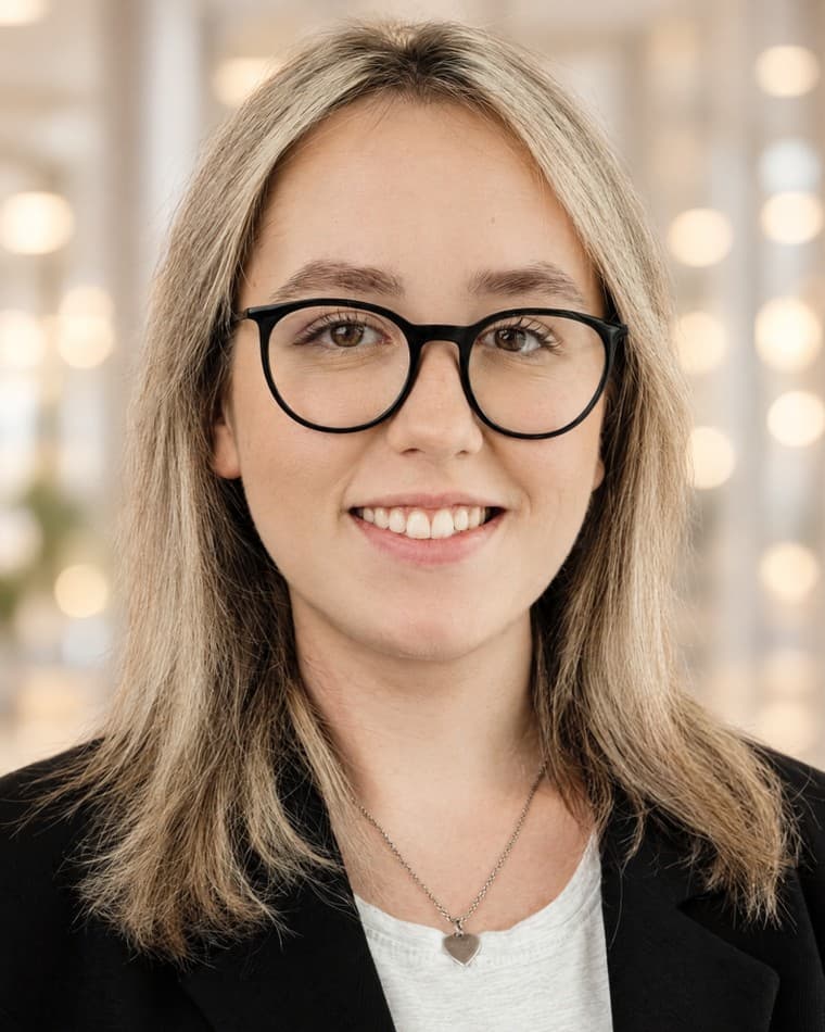 Alina Klicic, Office bei digibon