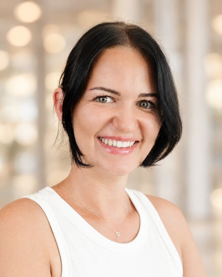 Amra Ganic, Vertriebsassistenz bei digibon